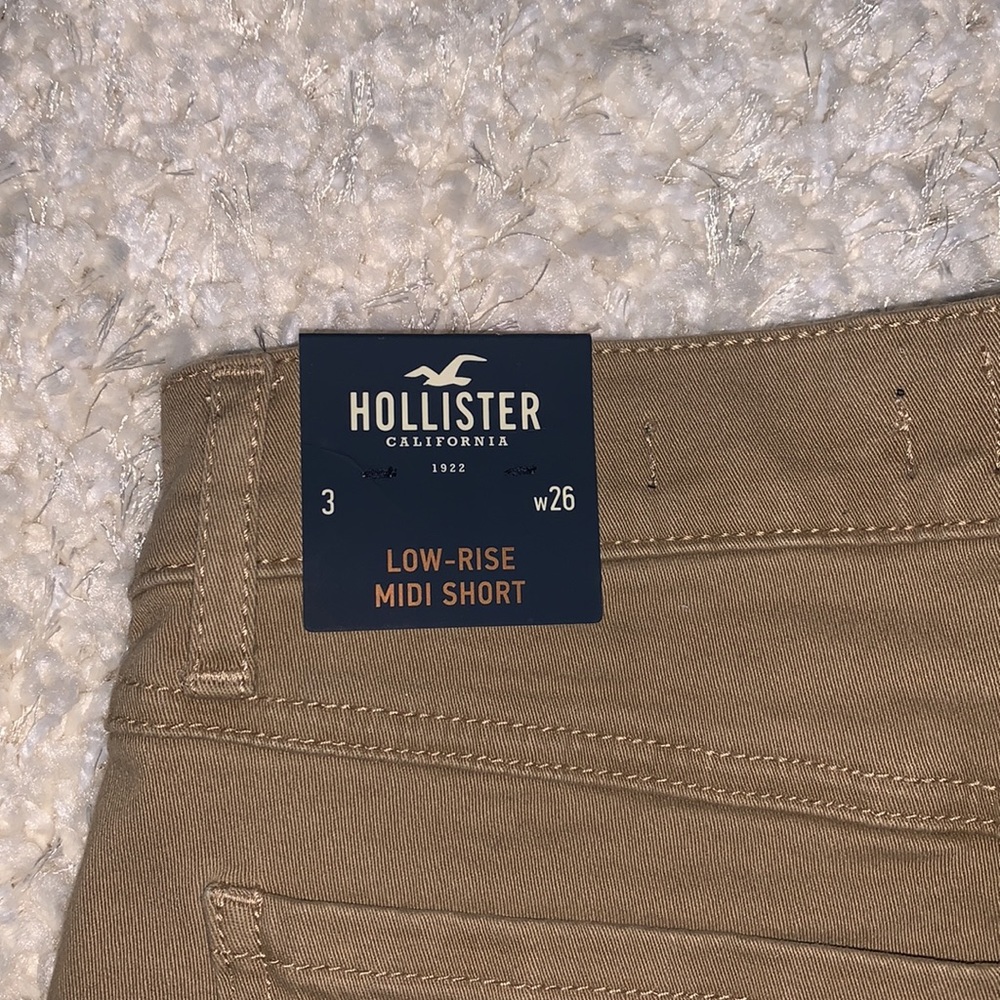 Hollister Khaki Shorts - Picture 5 of 5
